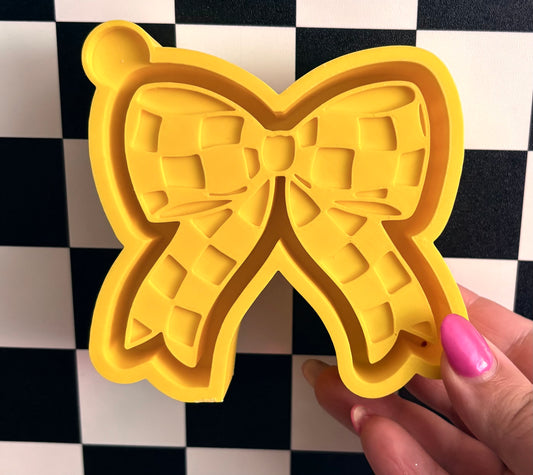 Checker Bow